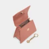Bolso con asa superior Cierraa Bolso con asa superior Cierraa