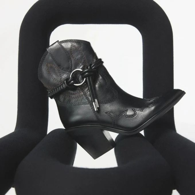 Bota western Nuwestern Bota western Nuwestern