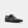 Elegante mocasín con hebilla