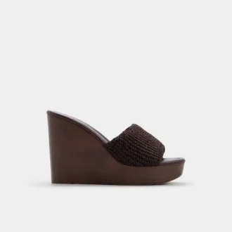 Sandalia con cuña, tacón de cuña