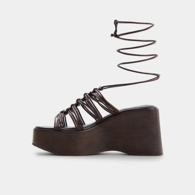 Sandalia de cuña con tiras de madera, Cuña