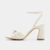 Sandalias de tacón grueso con tiras Angelknot
