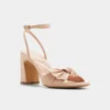 Sandalias de tacón grueso con tiras Angelknot