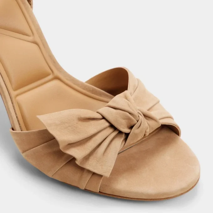 Sandalias de tacón grueso con tiras Angelknot